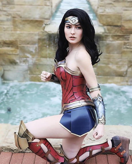 Wonder Woman by OMG Cosplay 9GAG