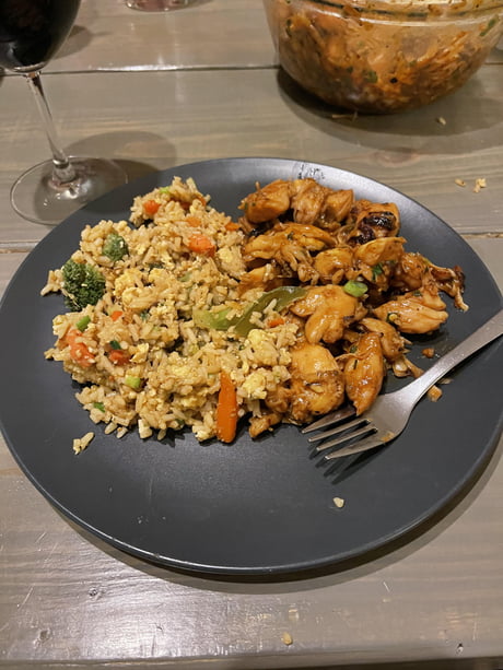 Orange Chicken And Vegetable Fried Rice Macro Friendly Whole Plate For Under 500 Calories 9gag