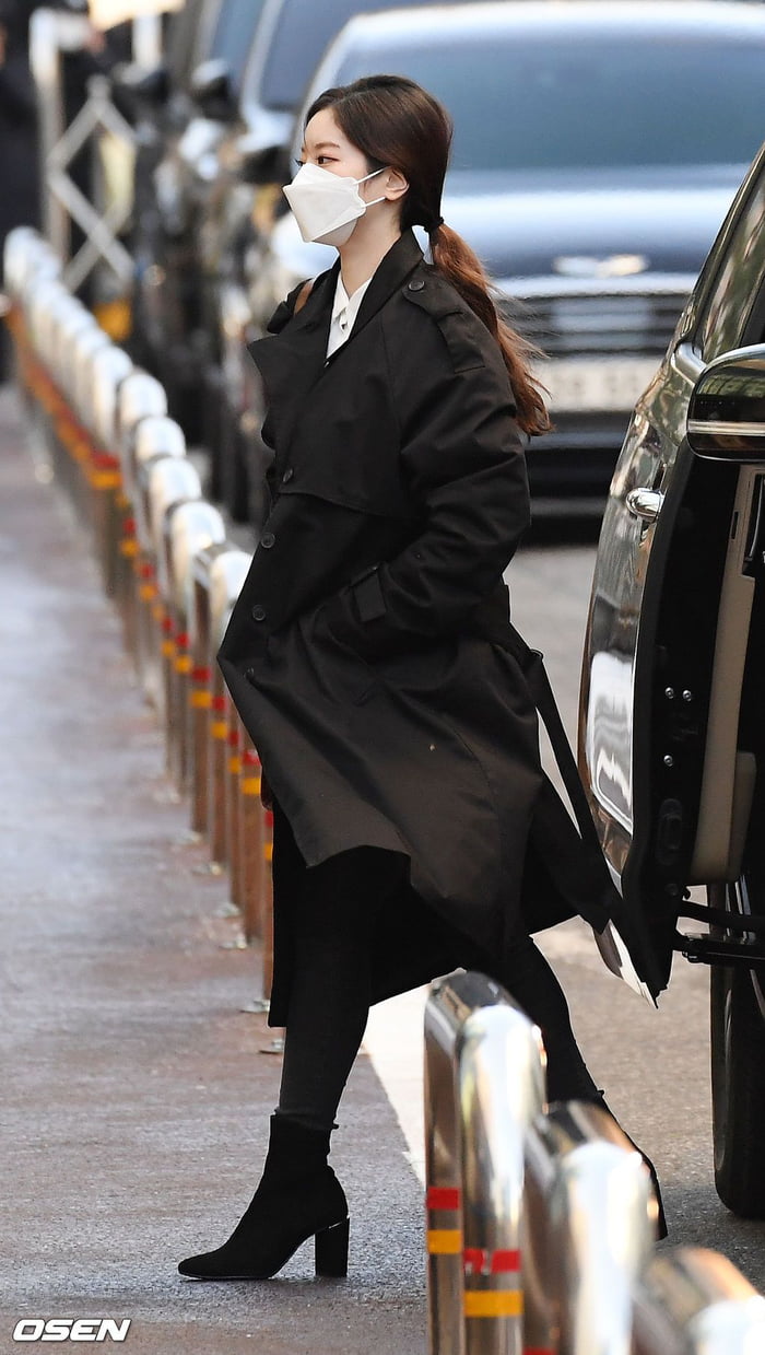 Photo : Dahyun being the new CEO of KBS