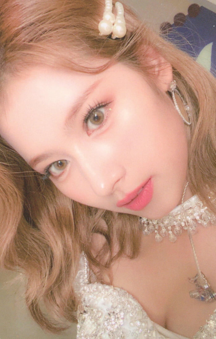 Photo : TWICE - Sana