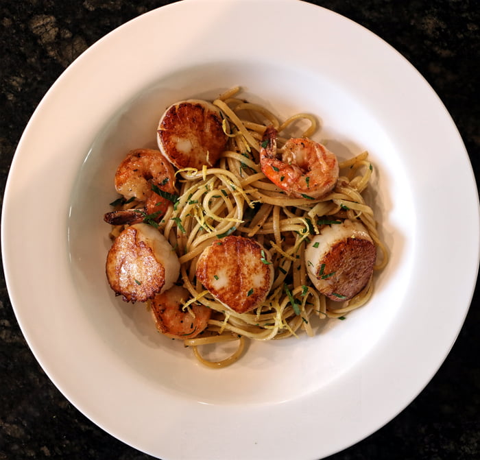 Lemon Garlic linguine with shrimp and seared scallops. 9GAG