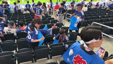 The moment that we all waiting for.. Japanese fans stayed behind at the AT&T Stadium in Dallas after the game to clean up the entire stadium.