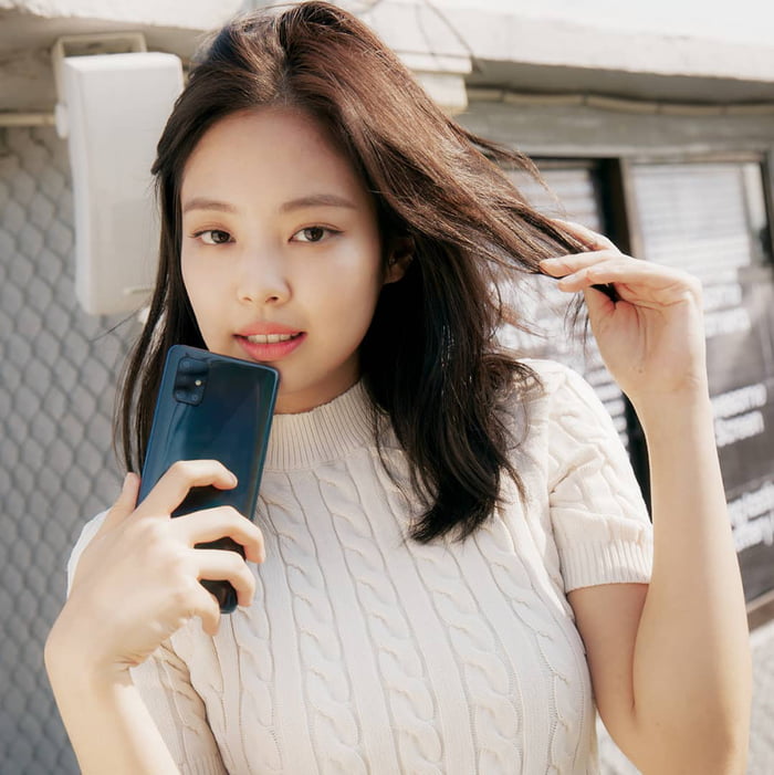 Photo : Samsung_id w/ Jennie