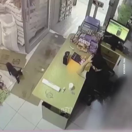 A cat caused a man to experience paranormal fear