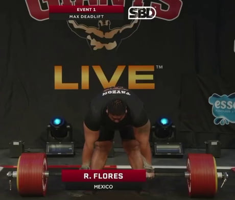 Mexican strongman Raul Flores has shattered the deadlift world record with an insane 511kg (1,126.6 lbs) lift!