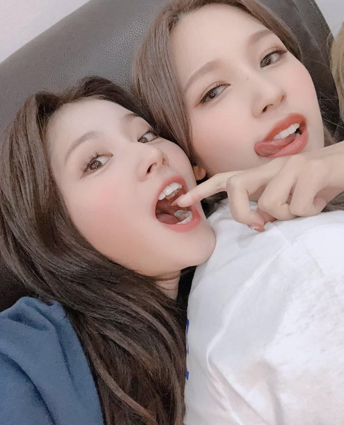 Photo : Twice - Sana & Mina
