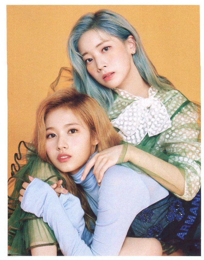Photo : Sana, Dahyun