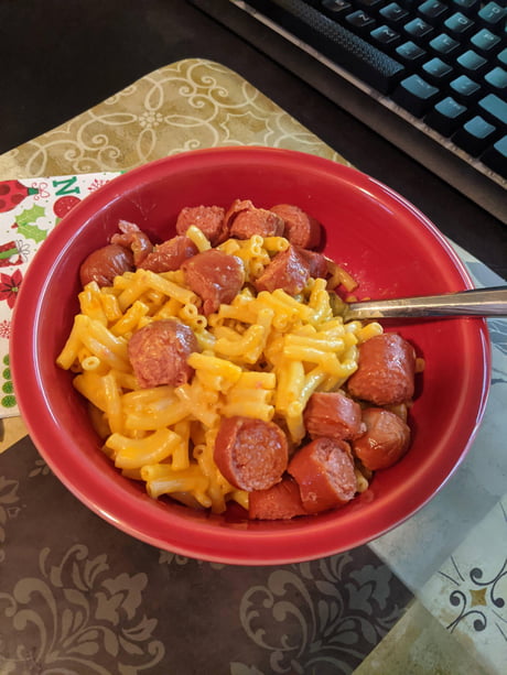 Mac n cheese with hot dogs and Tabasco. Looks bad but tastes