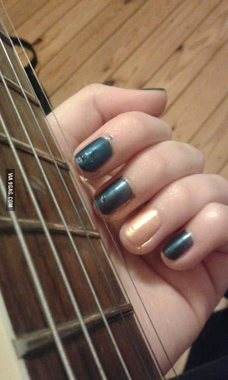 Guitar nail deals polish