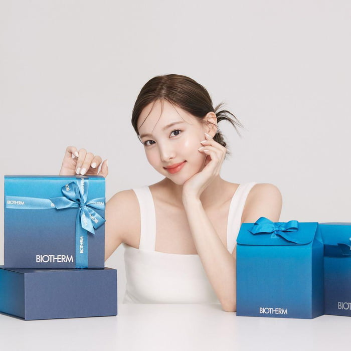 Photo : Biotherm.kr Instagram Update - Nayeon for Biotherm
