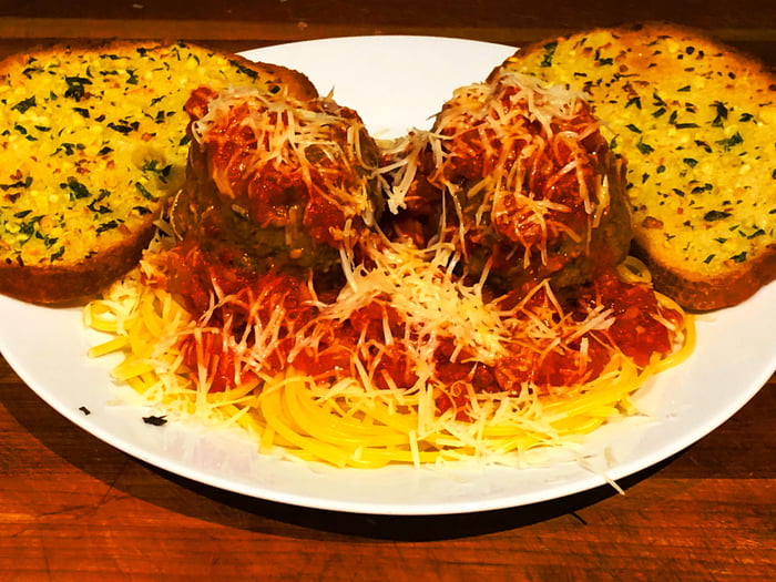 Spaghetti and meatballs 9GAG