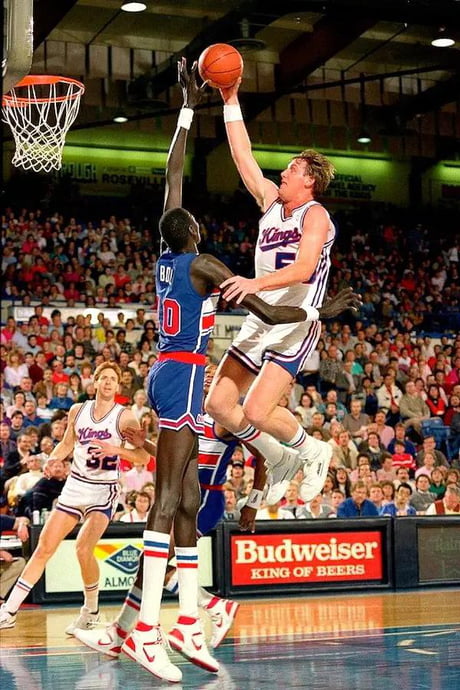 Manute Bol block a shot. 9GAG