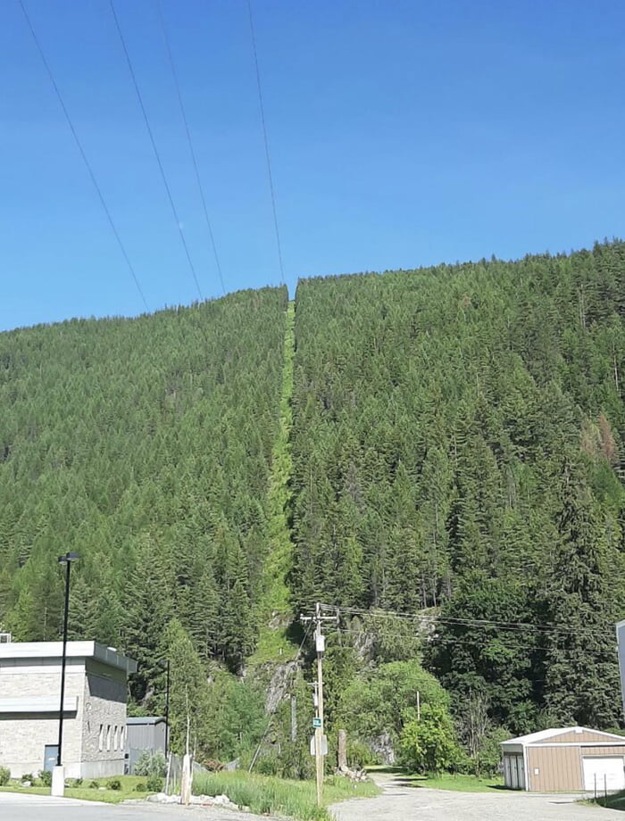 canadian-us-border-in-northern-idaho-they-cut-down-all-the-trees-along