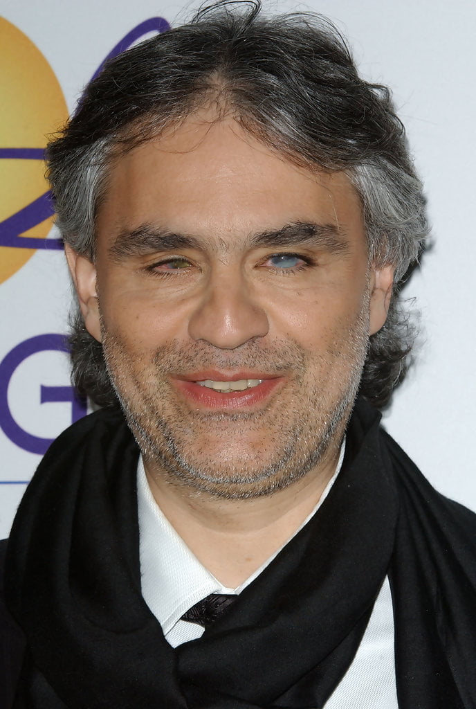 Andrea Bocelli With Eyes Opened. - 9GAG