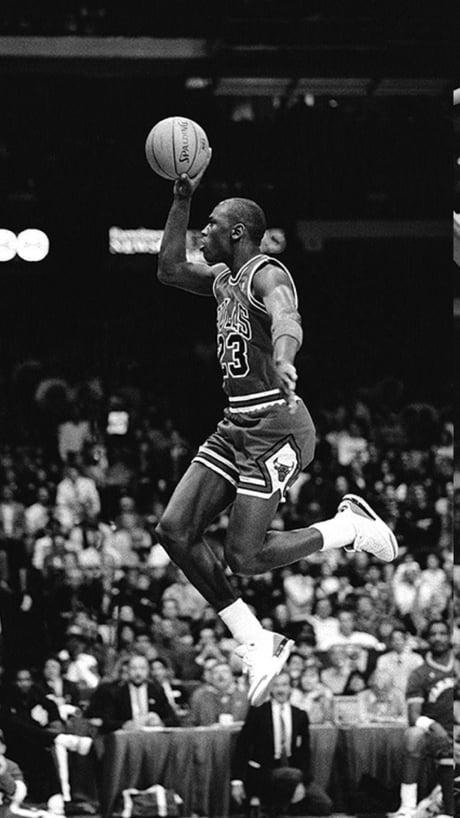 Michael Jordan Performing His Iconic Free Throw Line Dunk At Slam Dunk Contest In 1988 Wearing White Cement 3s 9gag