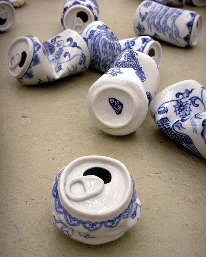 Chinese porcelain soda cans, cca. 1335