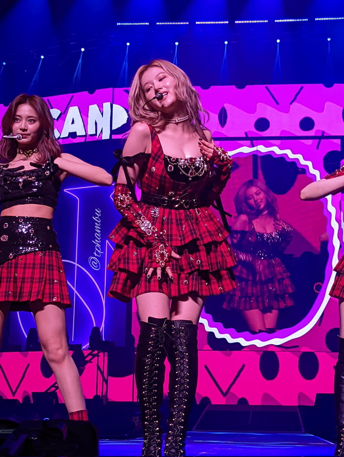 Photo : TWICE - Sana