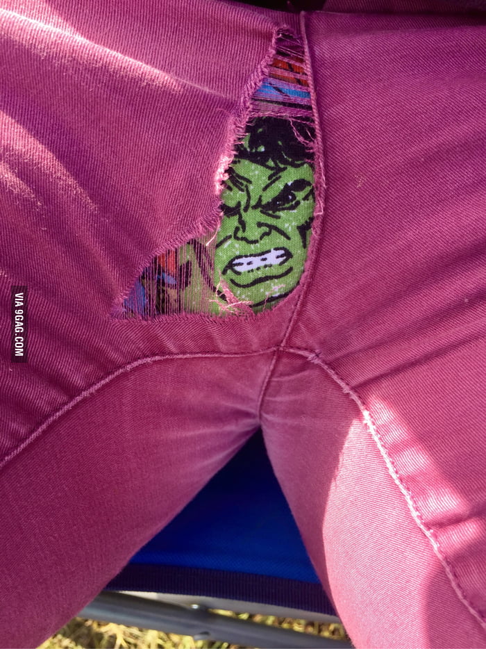 I Split My Shorts And My Pants Look Like The Hulk Is Breaking Out 9gag