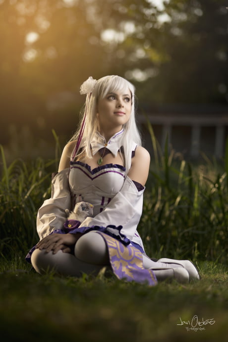 Re Zero Emilia cosplay by Hailly Senpai 9GAG