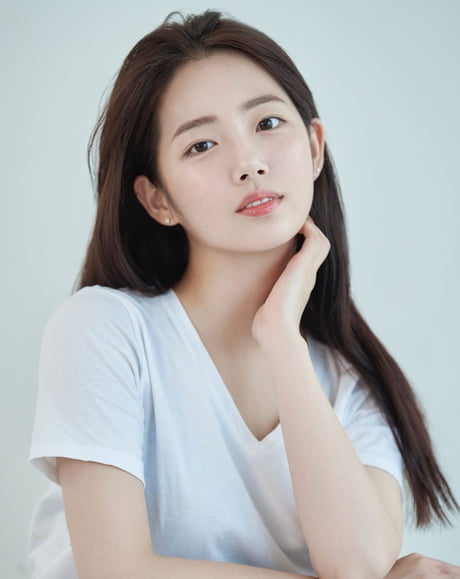 Lee Eun Jae - 9GAG