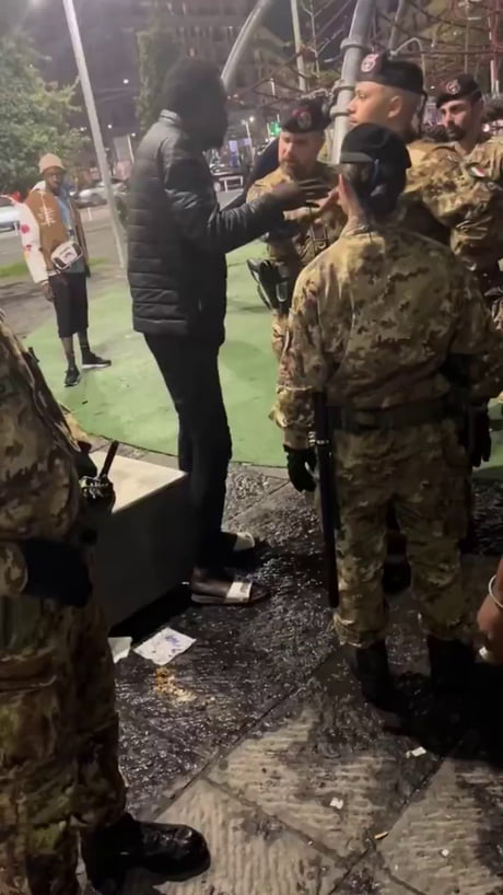 Italian soldiers explain to fake asylum seekers that they cannot threaten Italians. We need a Meloni in every EU country