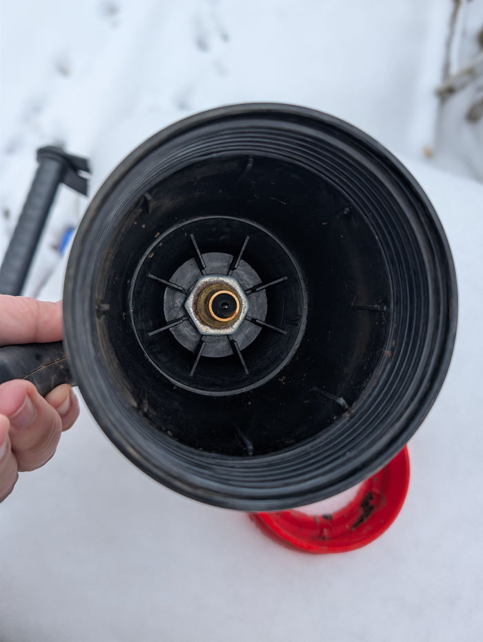 Is this gas torch missing something? It's leaking and I don't know what to put there.