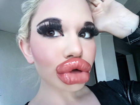 WTF!? You're asking for it if you have big lips and apply lip