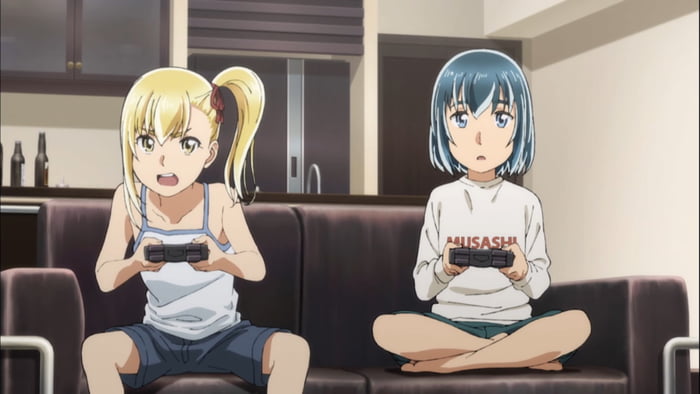 Pick your weapon, Hina or Anzu? (Hinamatsuri)