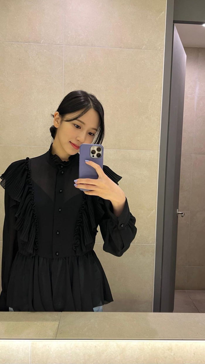 Photo : Mina Instagram Story update - Pretty Mina