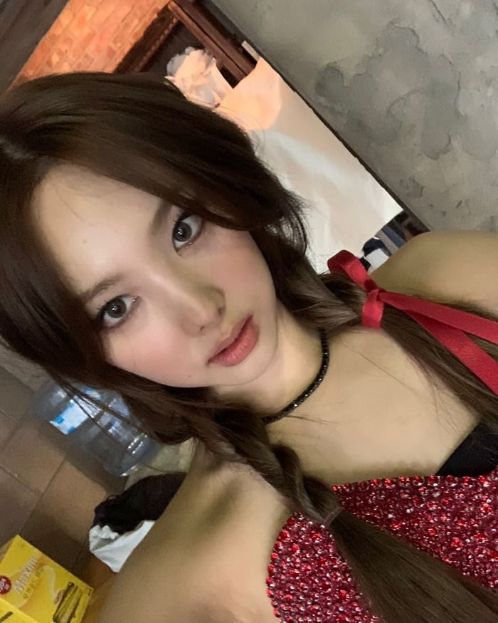Photo : Nayeon looking amazing