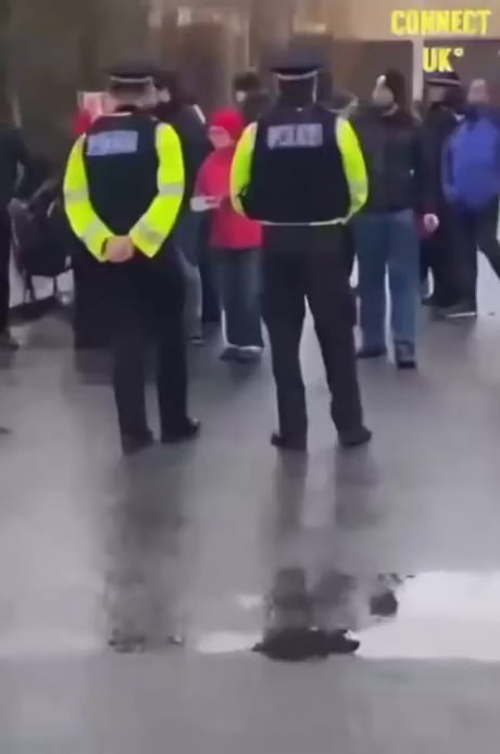 A guy in a burka knew that he's exempt from being stopped for a check by the cops