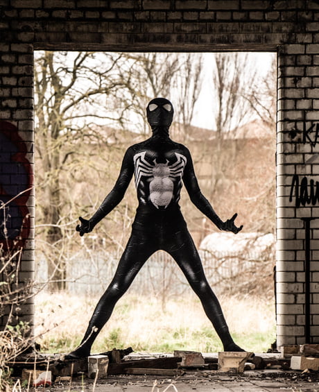 Black suited Spider-Man cosplay. Would love to get a muscle suit and make a  proper Venom cosplay. - 9GAG