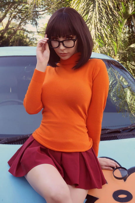 Velma Cosplay