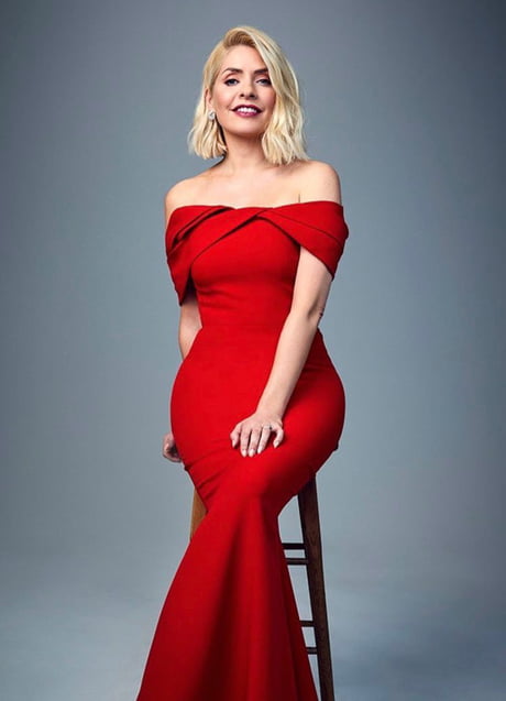 Holly Willoughby - 9GAG