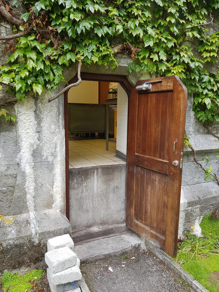 This door...