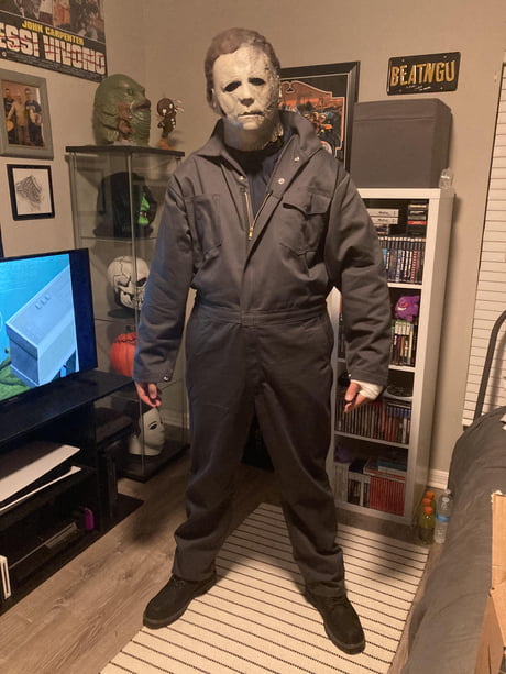 Halloween kills cosplay just gotta weather the coveralls 9GAG