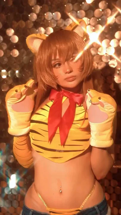 Toradora! cosplayer blows fans' minds with perfect Taiga Aisaka outfit -  Dexerto
