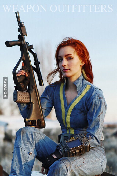 Fallout Vault Dweller cosplay. 9GAG