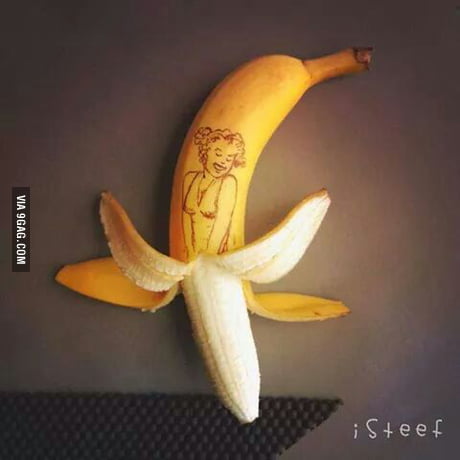 Boobs, banana for scale - 9GAG