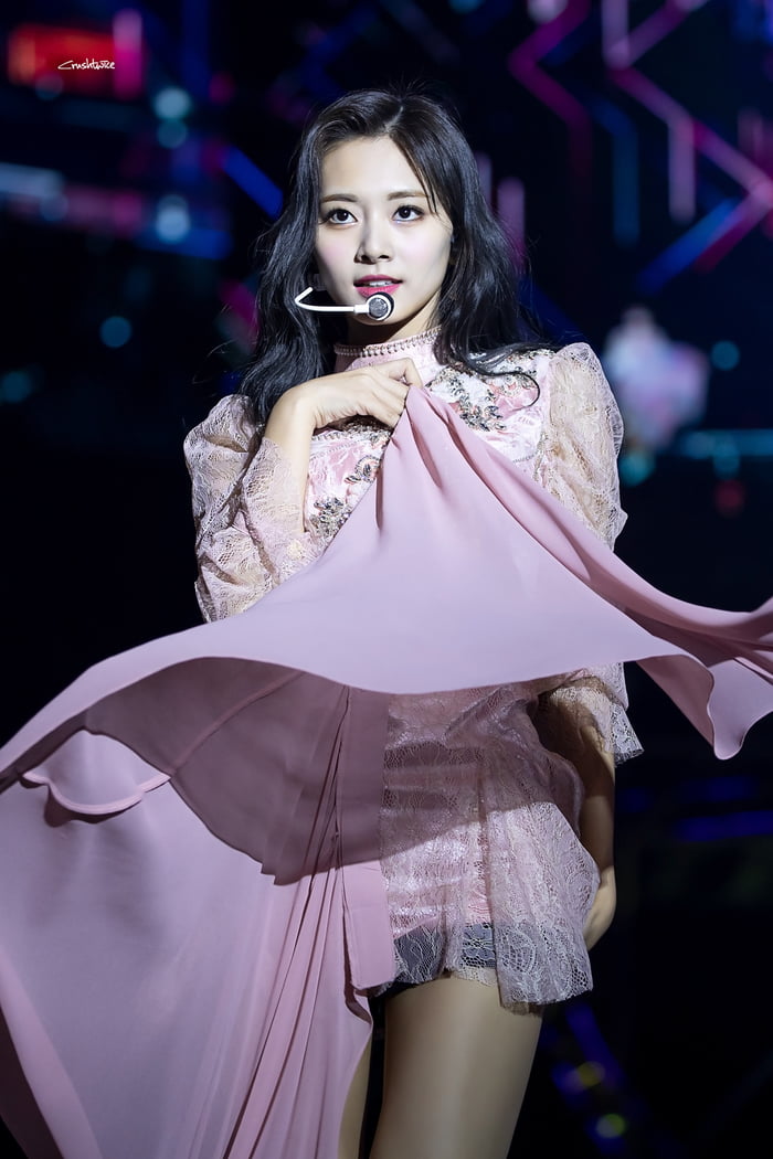 Photo : Elegant Tzuyu