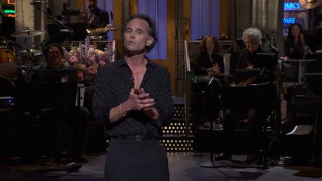 Walton Goggins from Fallout Series, Righteous Gemstones, Invincible, and White Lotus is hosting SNL; he brought his mom with him and dedicated his hosting debut to her