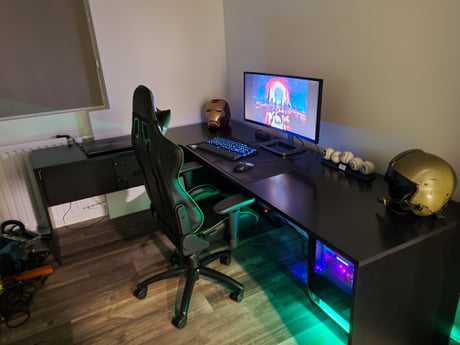 Just Built Myself A Gaming Desk Since, How Big Should My Gaming Desk Be