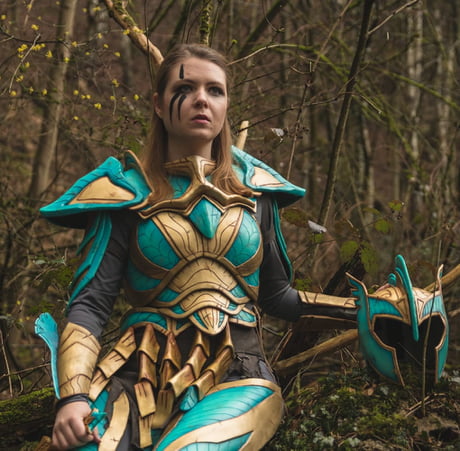 Putte afslappet shilling Skyrim anyone? Glass armor cosplay by the amazing echidna_cos (Instagram) -  9GAG