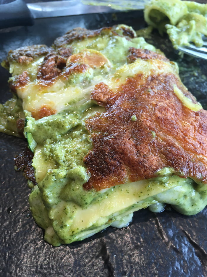 Lasagna with arugula pesto and cherry tomatoes 9GAG