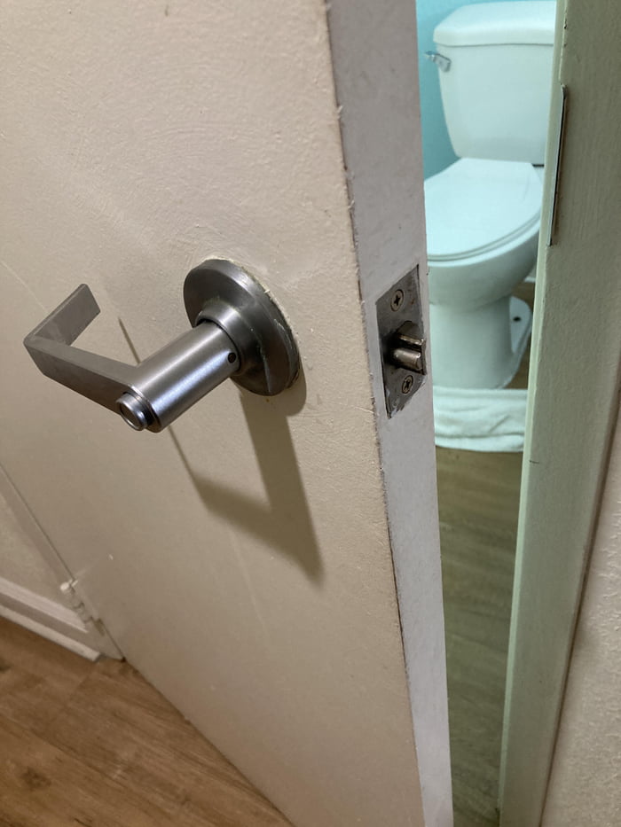 Bathroom door that locks from outside - 9GAG