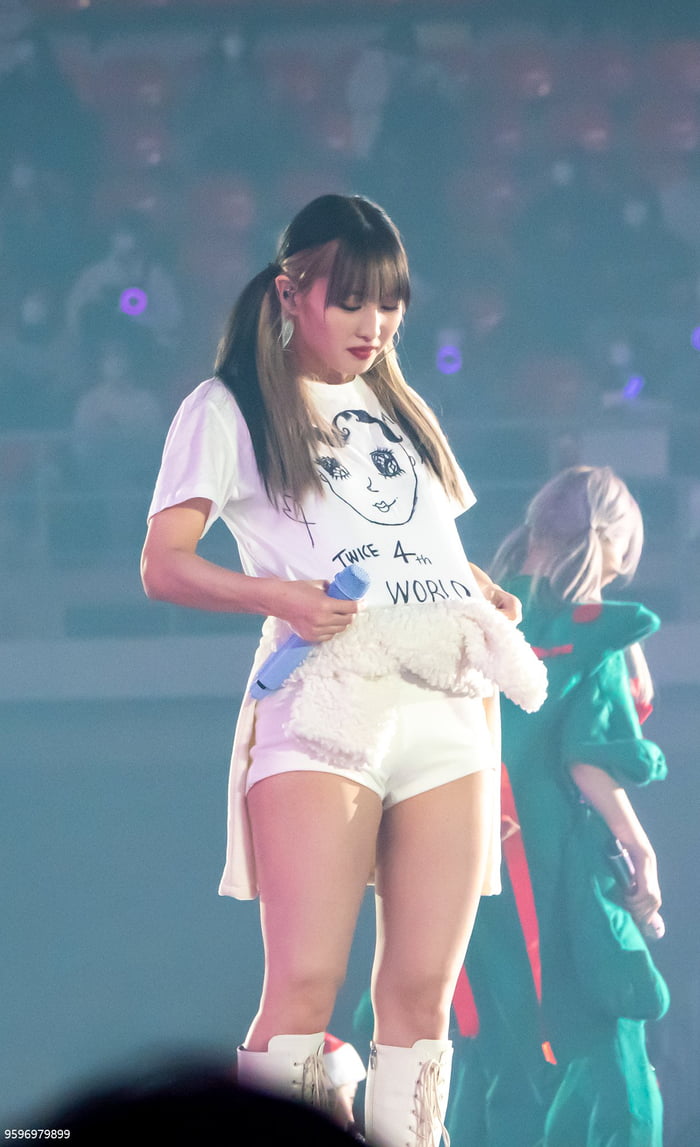 Photo : Momo - TWICE
