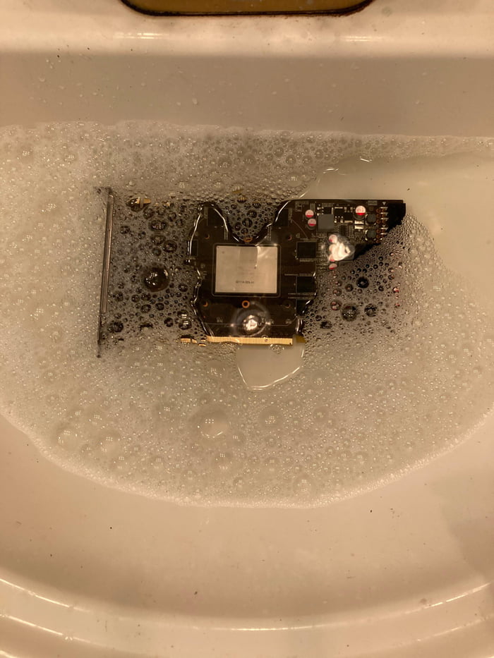 How to CORRECTLY clean your gpu 9GAG