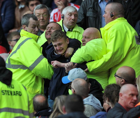 Manchester united fan's being force to watch until the end