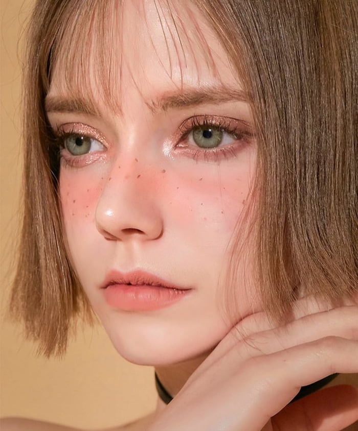 Meet Chloe, The Stunning German Model That Resembles An Elf - 9GAG