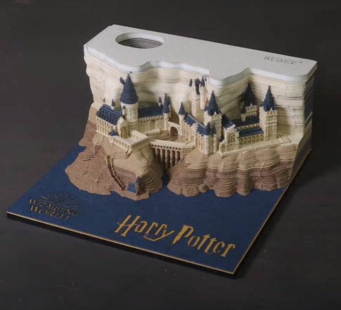 'Harry Potter' Memo Pad Reveals Hogwarts Castle The More You Peel It 9GAG